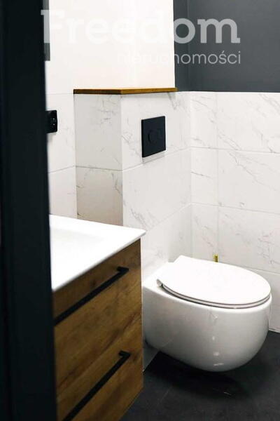 Lokal 41 m² naprzeciwko Galerii Północnej + garaż