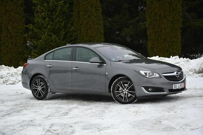 Opel Insignia Lift bi-Xenon Led Navi Kamera FrontAsist Asyst. Pasa BLIS Alu18' ASO