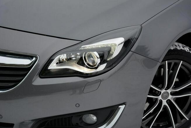 Opel Insignia Lift bi-Xenon Led Navi Kamera FrontAsist Asyst. Pasa BLIS Alu18' ASO