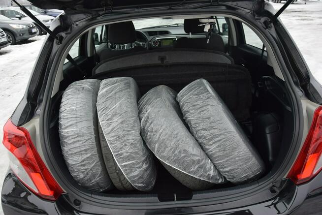 Toyota Yaris 1.3B Navi/ Kamera/ 107 TYS KM/ 2 KPL KÓŁ/ Sprowadzony/ Opłacony