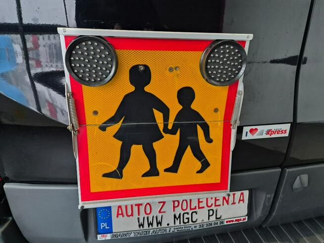 Ford Transit 2.0 TDCi / 9 miejsc / Rampa dla inwalidów