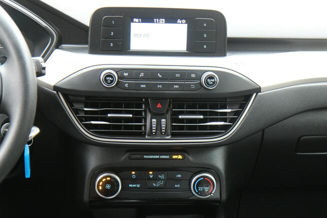 Ford Escape 2022r. 1.5 benzyna ecoboost SE 44367KM Automat Jak Nowy