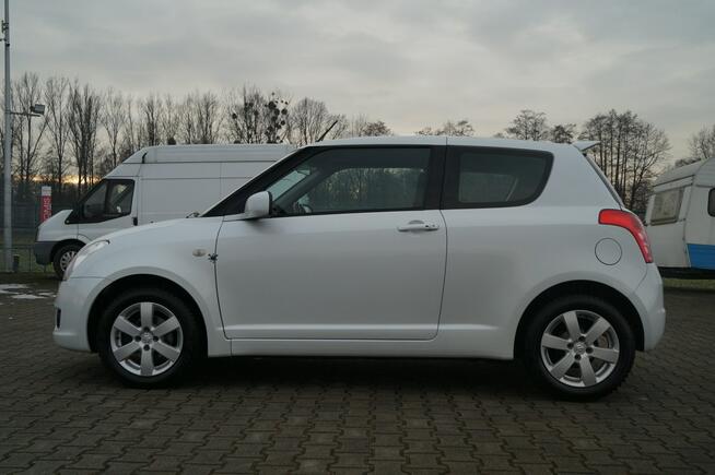 Suzuki Swift SPORT NAVI KLIMATRONIC 1,3 92 KM Z NIEMIEC DOINWESTOWANY SPRAWNY