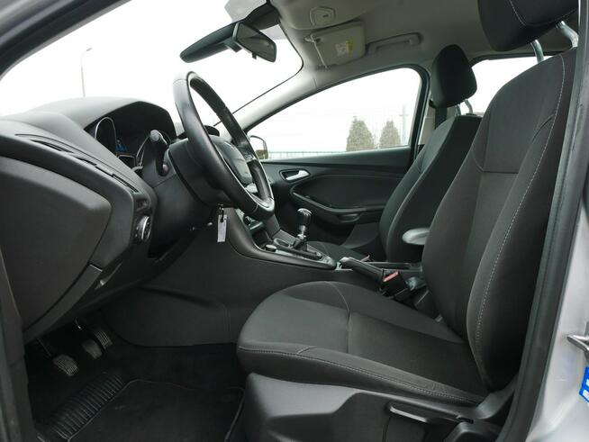 Ford Focus 1.0 125KM Kombi -Hak -Nowy rozrząd -Pak zima -Kamera -Navi -GWARANCJA
