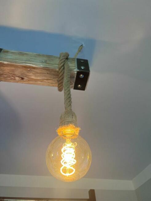 Stylowa lampa wisząca w klimacie loft/rustykalnym, belka dre