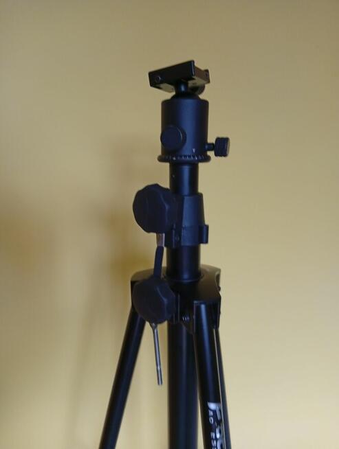 Statyw z głowicą i podporami oraz slider Kameleon