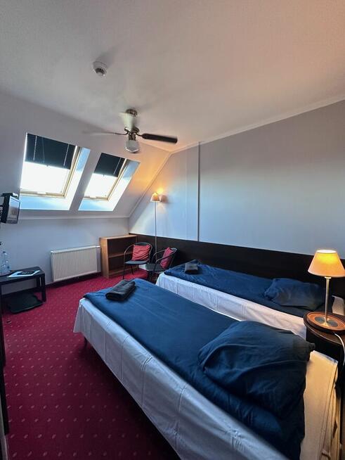 Pokoje z łazienkami - długoterminowy najem bez kaucji