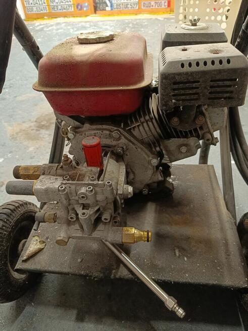 Myjka ciśnieniowa spalinowa do naprawy