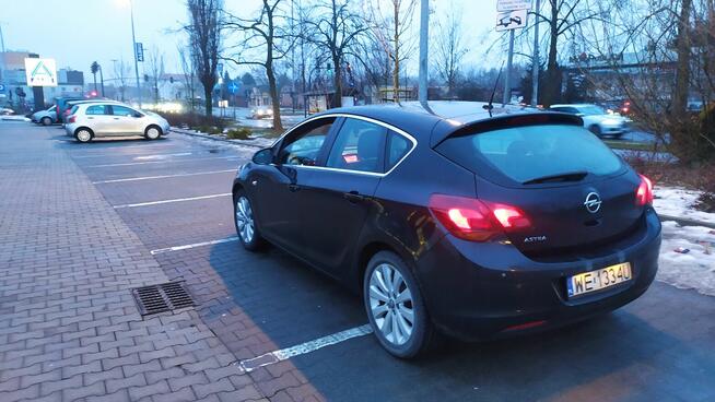 Sprzedam Opla Astra j cosmo