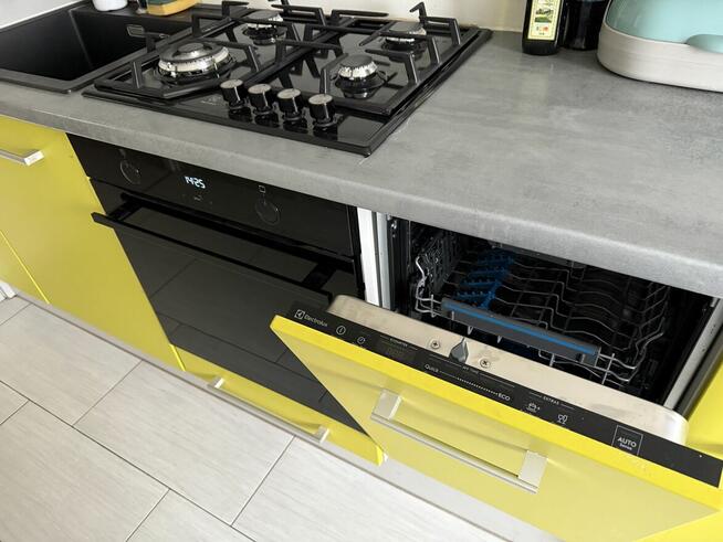 Wynajmę pokój w mieszkaniu trzyosobowym od połowy marca