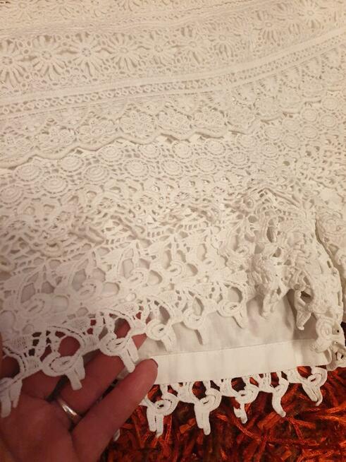 Białe koronkowe spodenki M / L