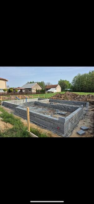 Działka budowlana z mediami + rozpoczęta budowa