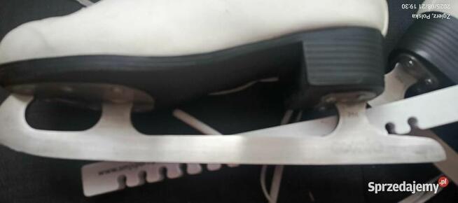 sprzedam łyżwy