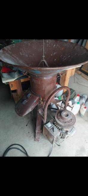 Śrutownik bąk z silnikiem