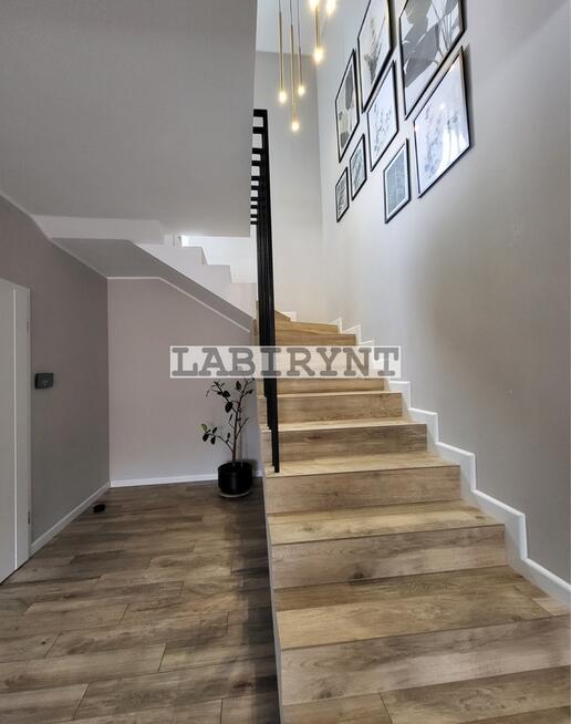 Luksusowy, 5 pokoi, 207m2, 2024 rok, działka 935m2