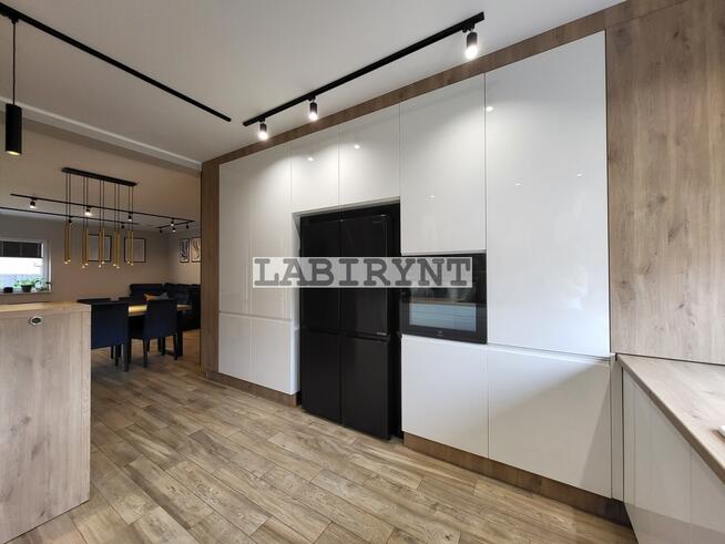 Luksusowy, 5 pokoi, 207m2, 2024 rok, działka 935m2