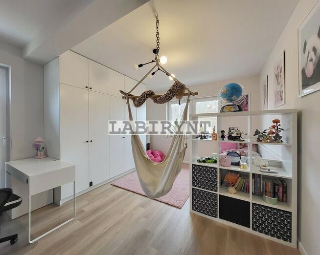 Luksusowy, 5 pokoi, 207m2, 2024 rok, działka 935m2