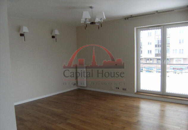 Mieszkanie 4 pokojowe tuż przy stacji metra.