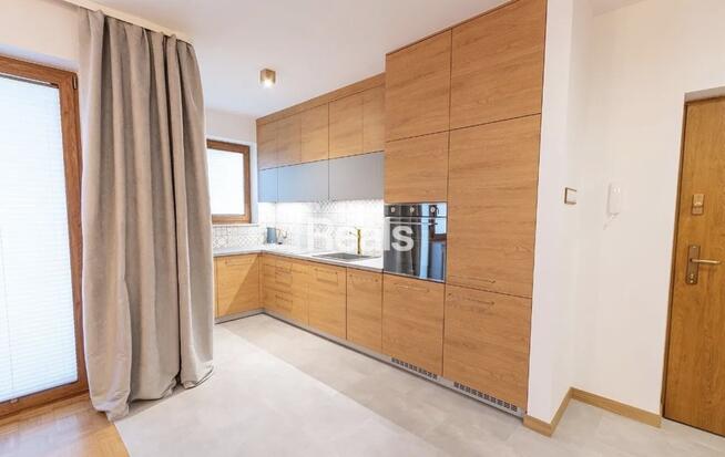 Wysoki standard nowe 3-pok Metro Kabaty z meblami