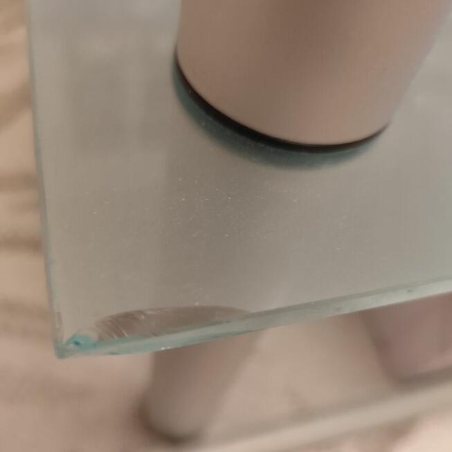 Meble pokojowe, kanapa z dwoma fotelami, stolik