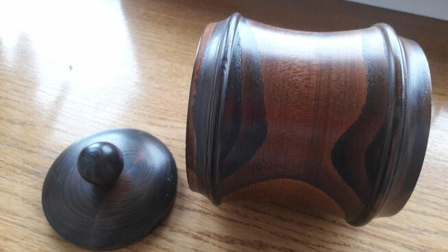 Szatułka drewno egzotyczne kuferek na biżuterię