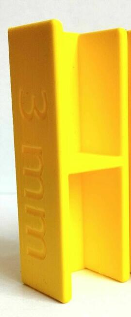 Dystans 2 szt. do montażu frontów szuflad 3mm dla stolarzy.