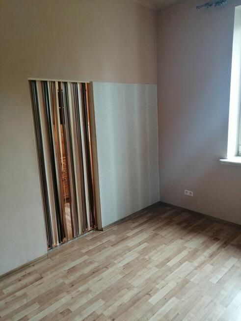 Mieszkania po 35 m 2 pokoje do remontu