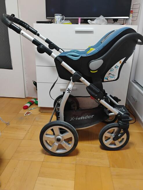 Sprzedam wózek 3w1 X-lander XA niebieski