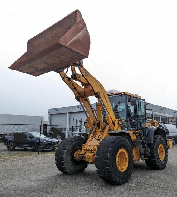 Ladowarka kolowa Hundai