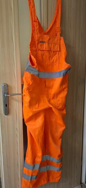 Spodnie nowe robocze typu ogrodniczki