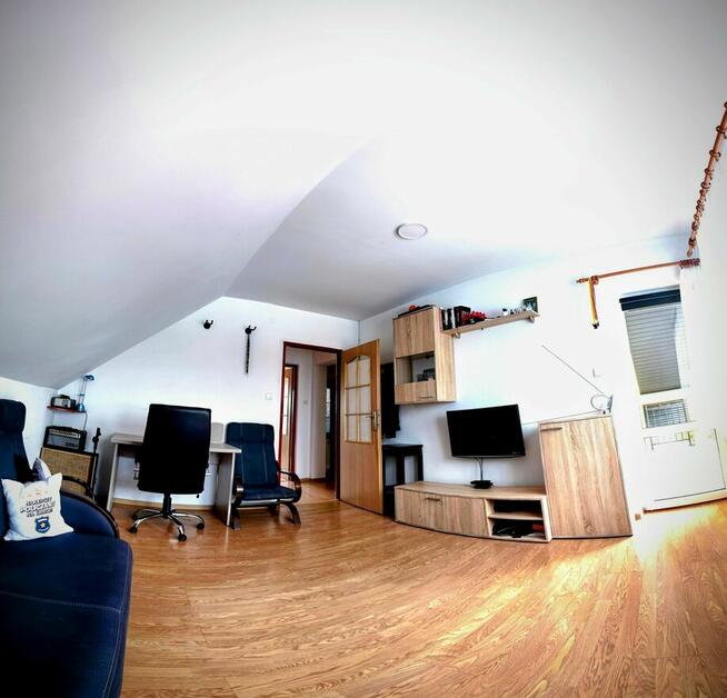 Dom z 2010 r. – Nowoczesna technologia, gotowy do wejścia