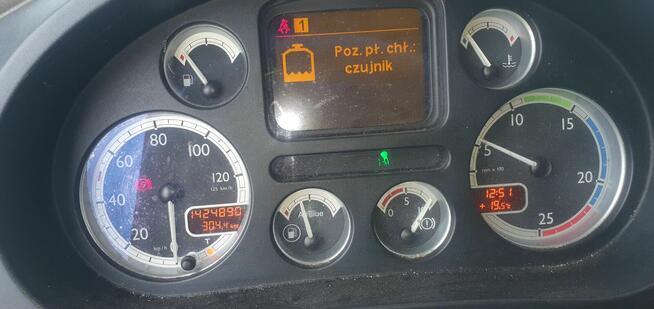 Syndyk sprzeda ciągnik samochodowy, siodłowy DAF, FT XF 105.