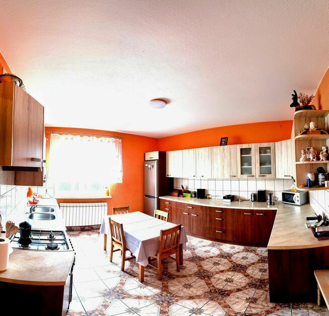 Dom z 2010 r. – Nowoczesna technologia, gotowy do wejścia