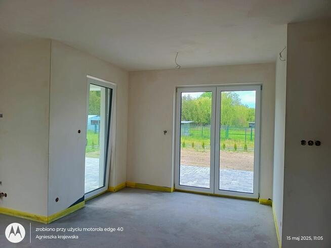 Dom jednorodzinny z 3 sypialniami. Cicha okolica.