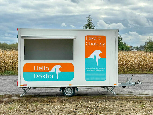 Przyczepa gastronomiczna używana 2022r 4 m elektryka kącik