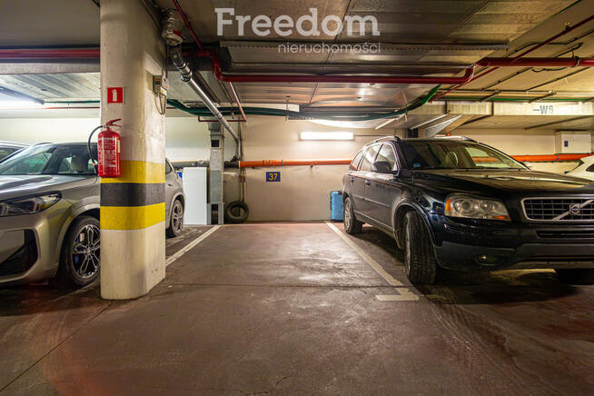 lokal na Muranowie, garaż