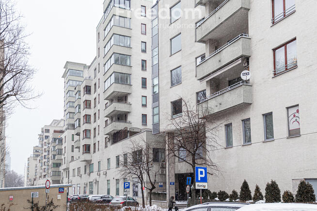 lokal na Muranowie, garaż