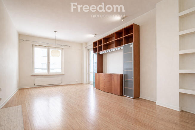 lokal na Muranowie, garaż