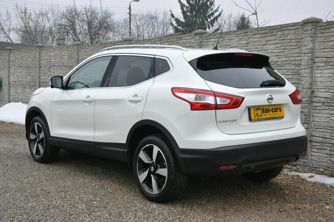 Nissan Qashqai 1.6T 160KM LED Kamera 360 Navi Panorama Asystenci Czujniki