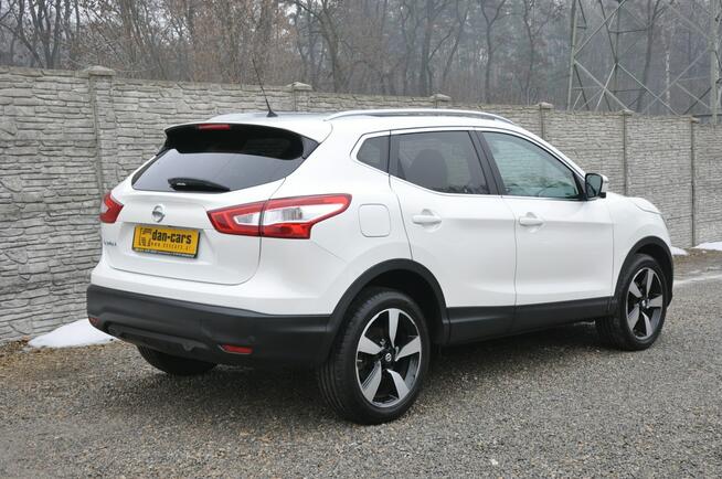 Nissan Qashqai 1.6T 160KM LED Kamera 360 Navi Panorama Asystenci Czujniki