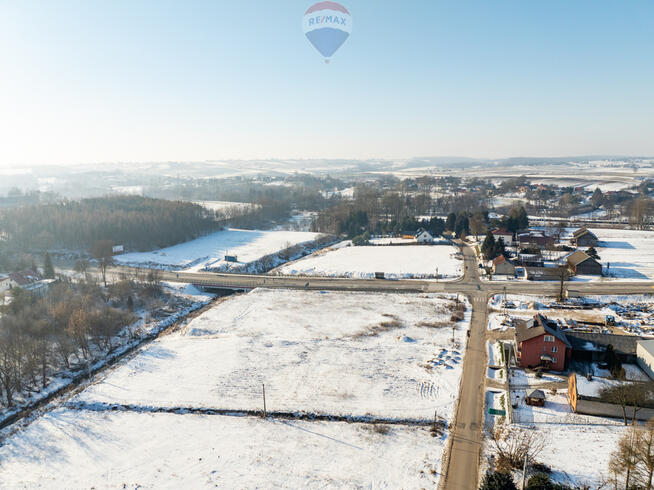 Działka usługowa z wz przy S7