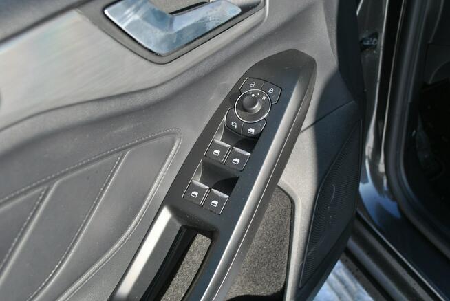 Kombi Titanium 1,5 EcoBlue 120KM ASO Forda Gwarancja