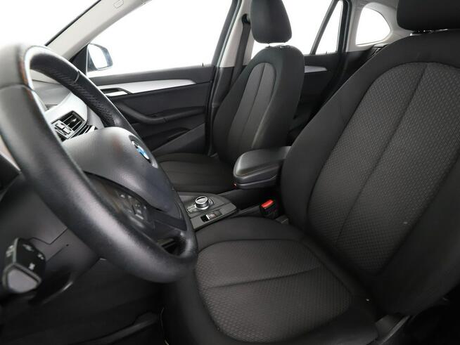 BMW X1 2.0D Automat Advantage Navi Tempomat Grzane Fotele El.Klapa 2xPDC LED