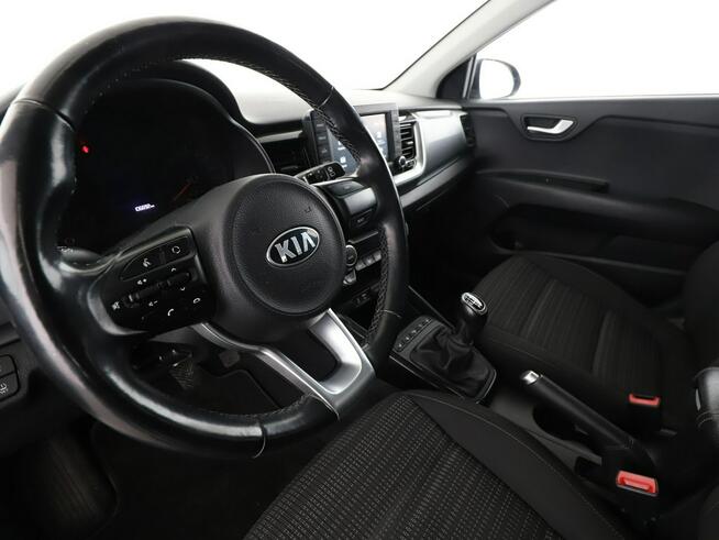 Kia Stonic grzane fotele tempomat klima-auto.