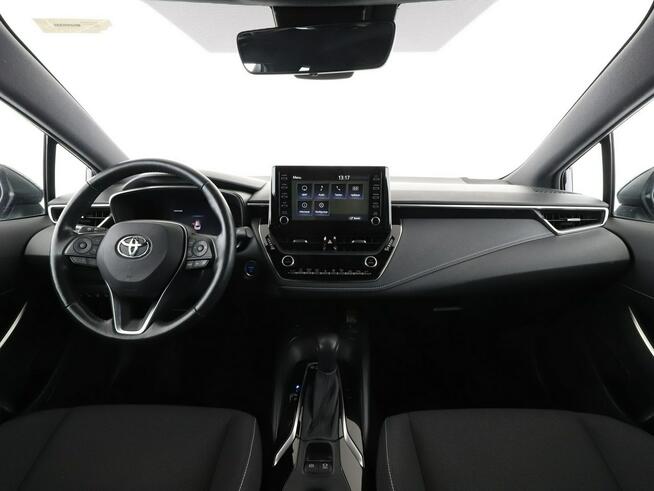 Toyota Corolla hybryda 184KM navi kamera hak grzane fotele ACC BiLED