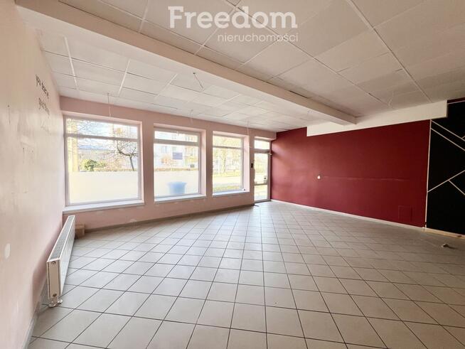 Przestronny lokal usługowy w centrum miasta