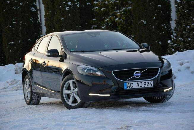 Volvo V40 Xenon Ledy Virtual Zegary Parktronik ASO Alu16 Nowe Opony