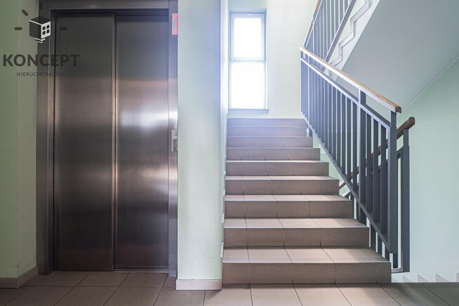 Rozkładowe 2 pok. mieszkanie | Komórka i Parking 2w1