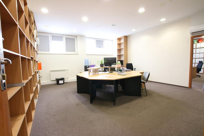 Zespół budynków produkcyjno-magazynowych, 5544m2,