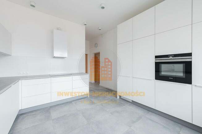 Dom Warszawa Wilanów, Wilanów Niski, Biedronki